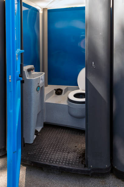 Best Porta potty delivery and setup  in Washington, WV